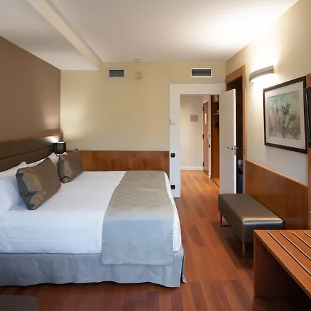 Catalonia Diagonal Centro Otel 4*