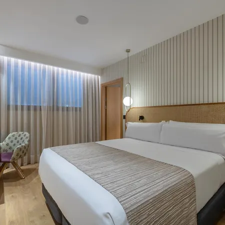 Otel Catalonia Diagonal Centro Barselona